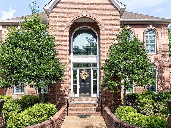 2nd image of 3636 Lyles Dr