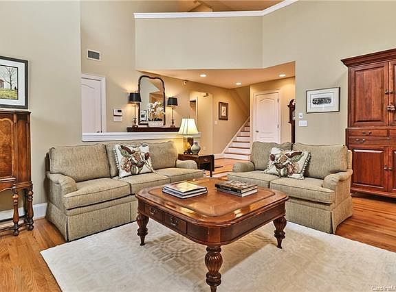 5th image of 5736 Ballinard Ln