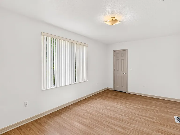 2204 Fan Palm Dr — Photo 21