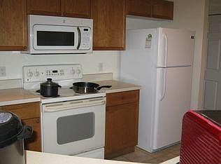 3rd image of 3650 Oakdale Cir