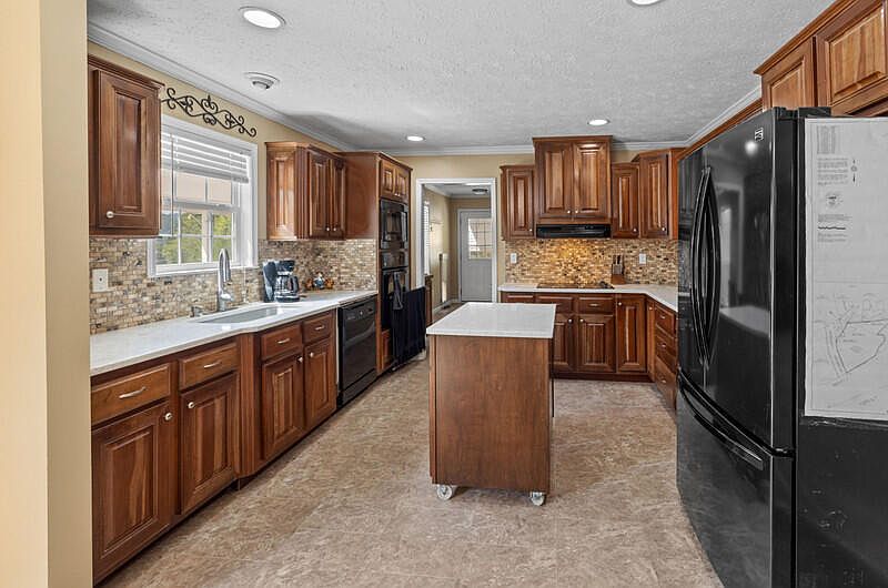 28th image of this home