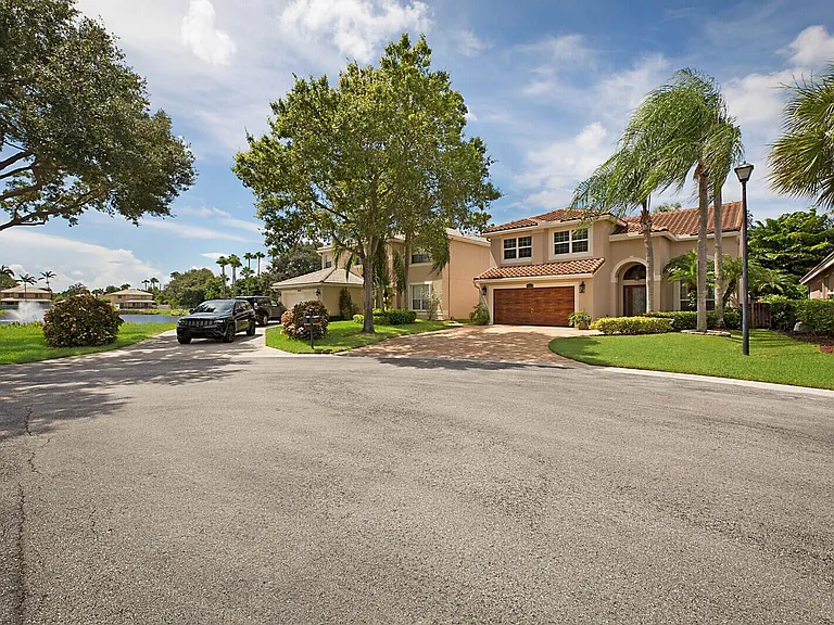 9485 Baritone Ct — Photo 3
