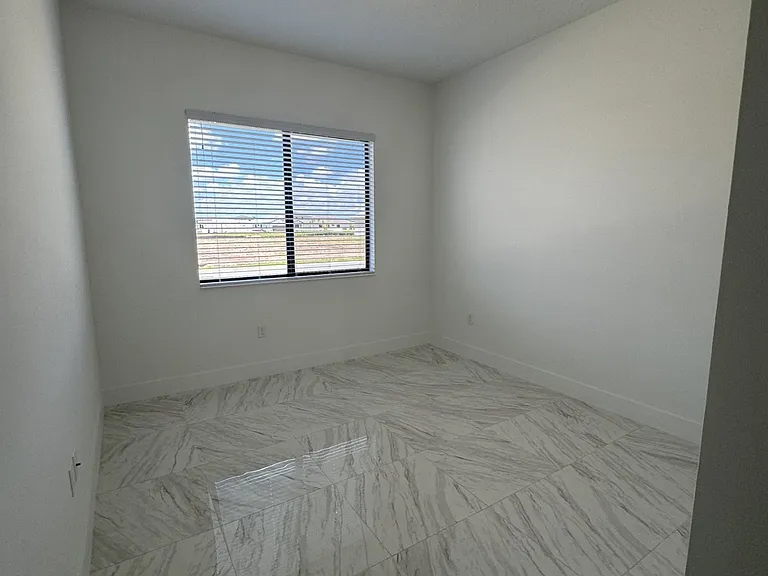 5226 Karlia Dr — Photo 28
