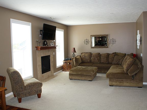 3rd image of 12106 S 51st St