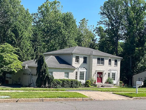 23 Willis Dr — exterior photo