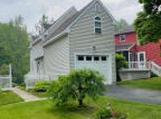 10 Cobble Stone Cv, Pittsfield, MA 01201