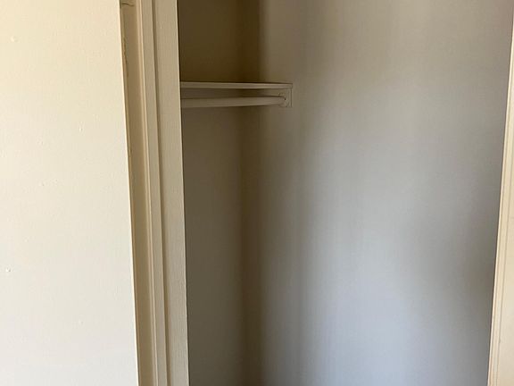 4th image of 528 E Verdugo Ave #L