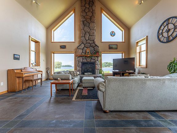 4th image of 2987 Country Rd #20