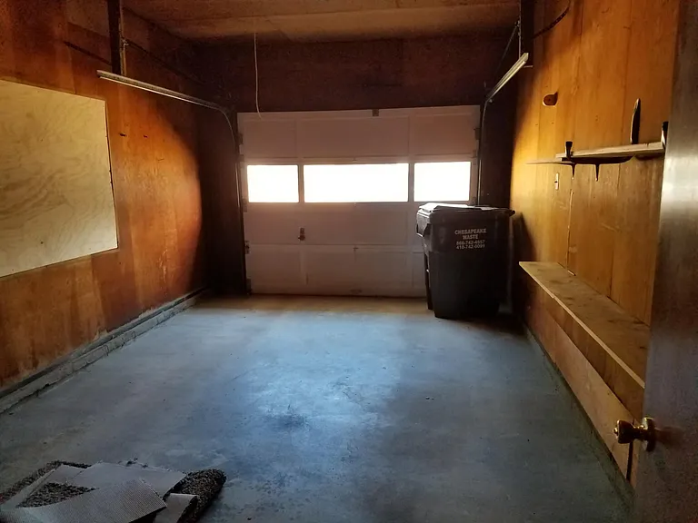 514 Corporation Rd — Photo 2