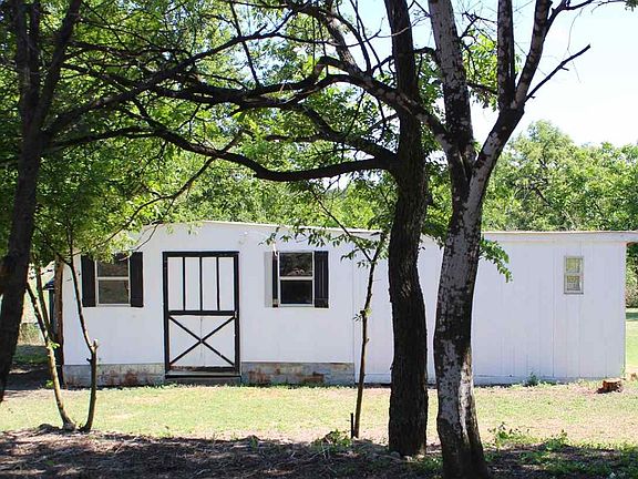 3rd image of 2215 County Road 200