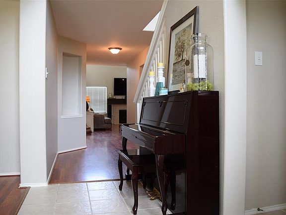 4th image of 17322 Heathcrest Ct
