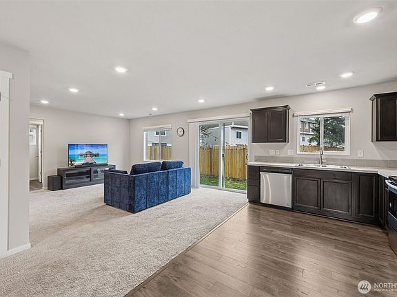 4th image of 10735 183rd Street E