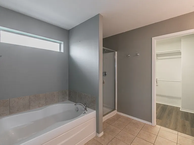 4521 Sheldon Trl — Photo 30