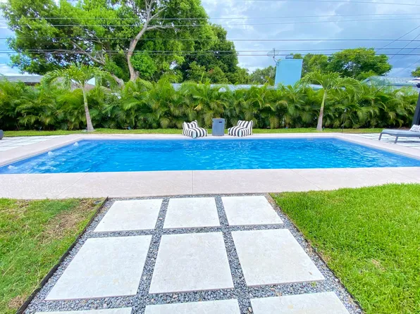 13949 Dominica Dr, Seminole, FL 33776