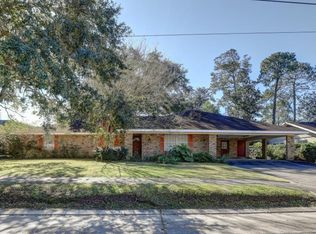 207 Edgewater Dr, New Iberia, LA 70563