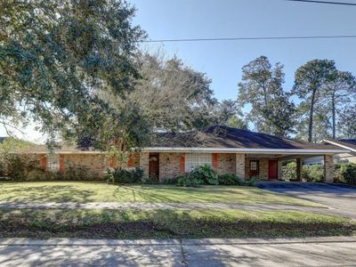 207 Edgewater Dr, New Iberia, LA, 70563