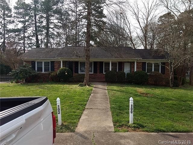 1st image of 102 Kennedy Dr