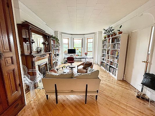 2nd image of 843 Carroll St #3