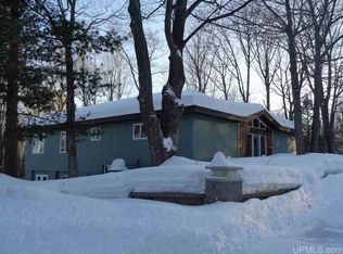 21710 Peepsock Cir, Houghton, MI 49931