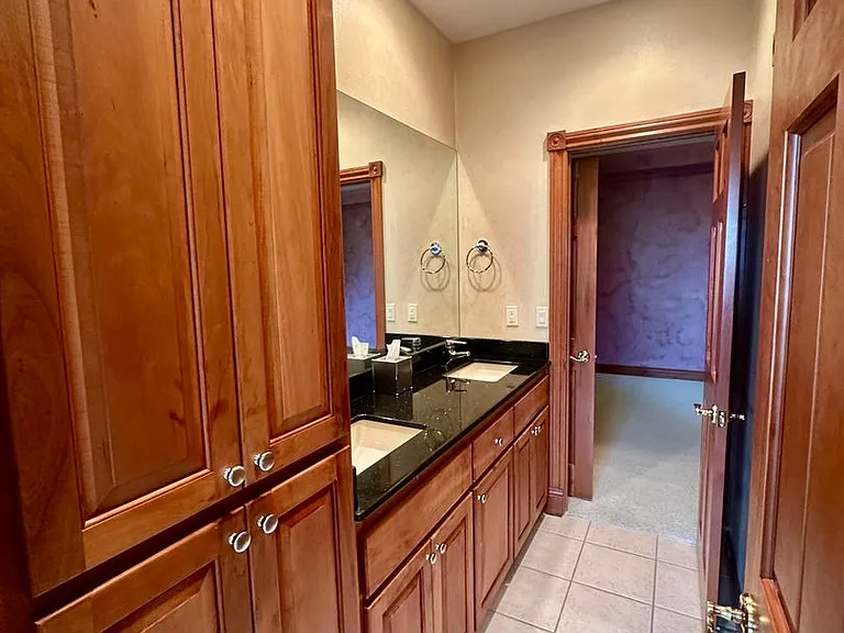 11707 Kestrel Rd — Photo 54