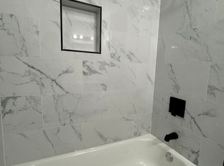 (Undisclosed Address), Oak Lawn, IL 60453