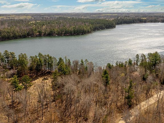4th image of 6000 N Bass Lake Dr NE