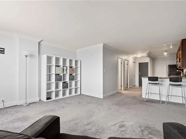 700 E 8th St Unit 6S, Kansas City, MO 64106