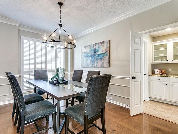 3rd image of 1028 S Aspenwood Dr