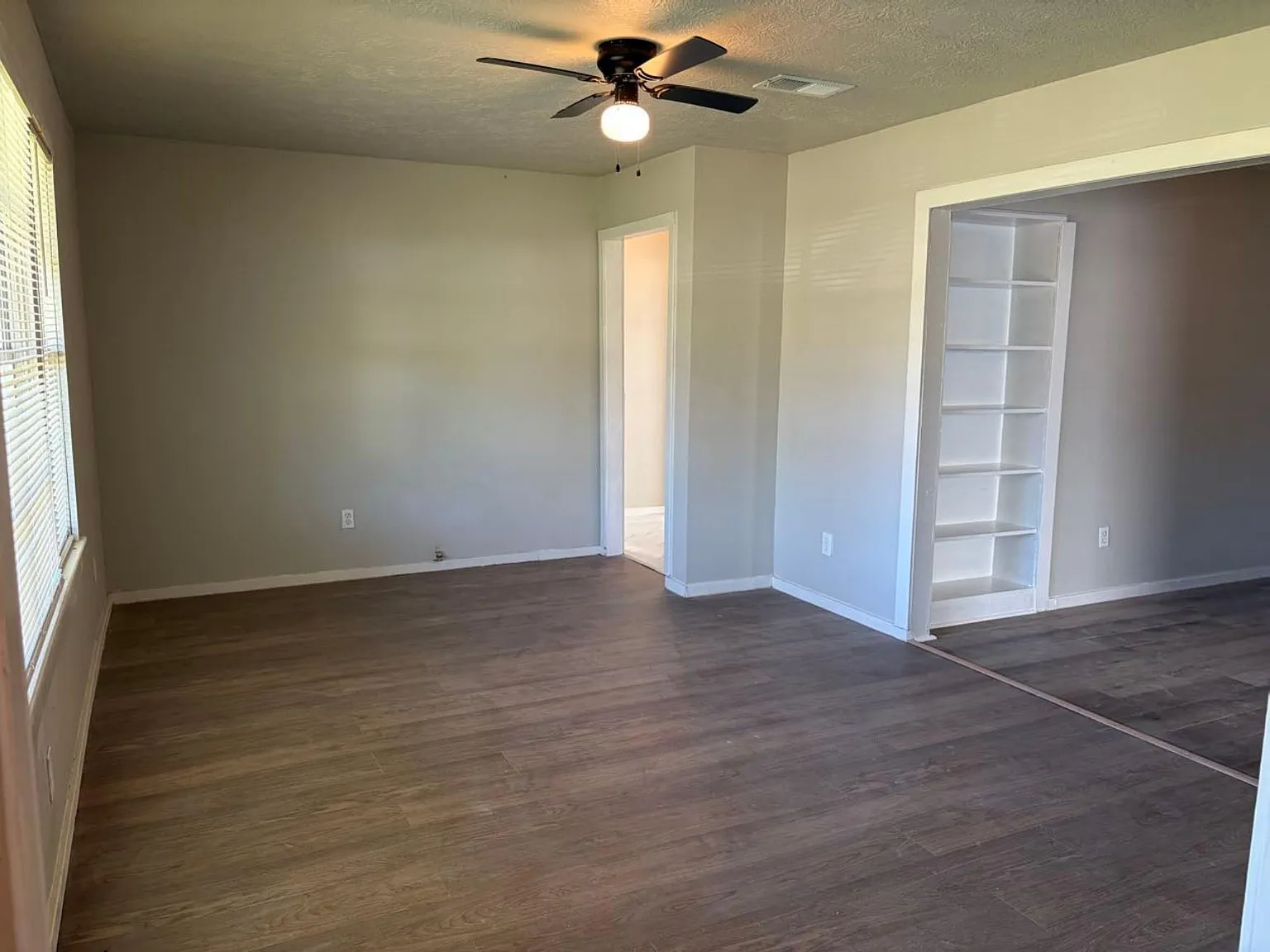 3 bed, 1.0 bath, 1345 sqft, $1,650 — Photo 4