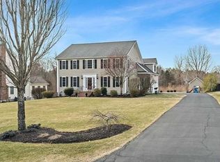 75 Riverside Dr, Wrentham, MA 02093
