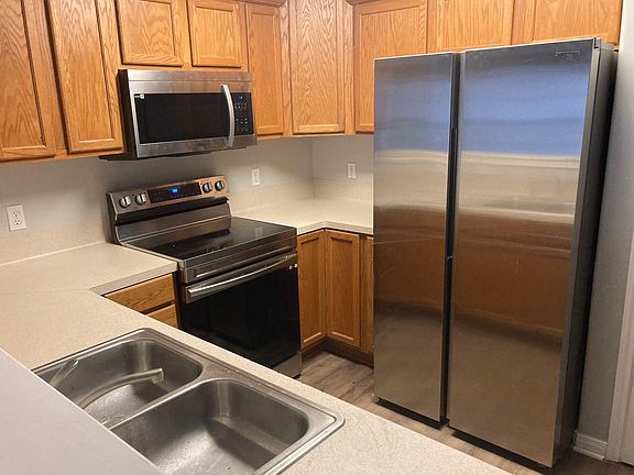 4th image of 139 Sherwood Dr APT A