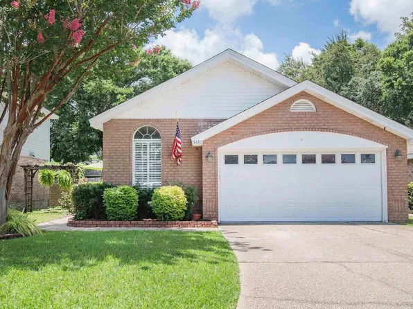 5430 Dynasty Dr, Pensacola, FL 32504