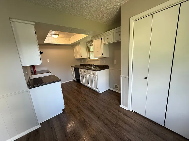 32 Del Tara Dr — Photo 6