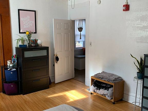 2nd image of 2126 E Carson St #6990520