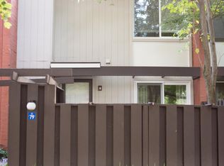 1379 Northgate Sq, Reston, VA 20190