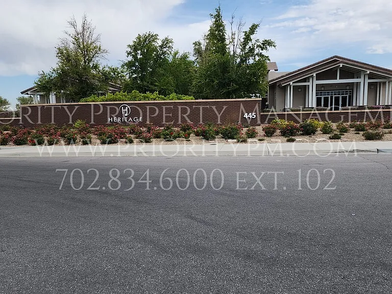 684 Sunray Park St — Photo 16