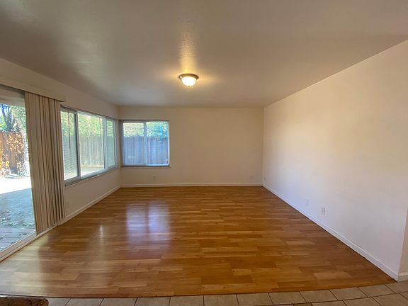 Family and dining room