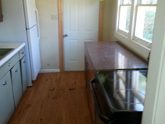 3rd image of 275 Big Burn Cir