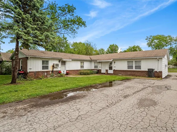 62 Pine Trl, Fairview Heights, IL 62208