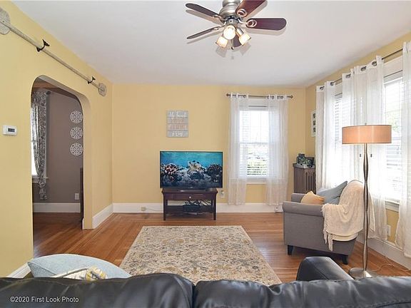 5th image of 27 Island Ave