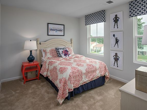 4th image of 950 Blue Ash Way Lot 33