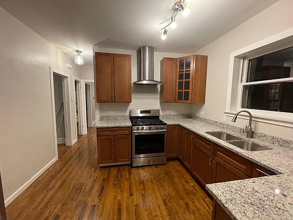 3rd image of 3431 N Lowell Ave #2