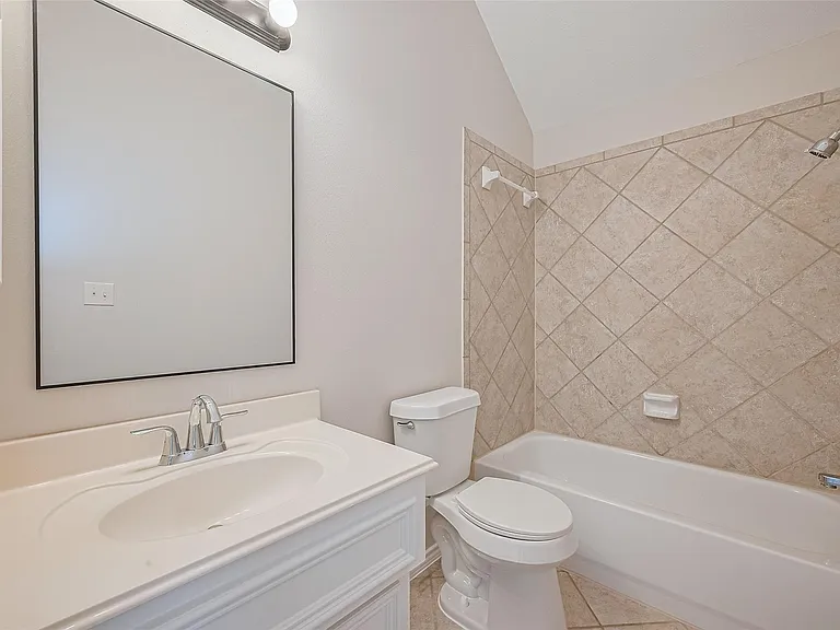 20834 Avery Cove Ln — Photo 33