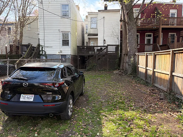 313 S Laurel St — Photo 24