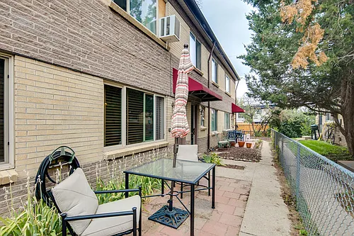 220 S Holly St #2 Photo 1