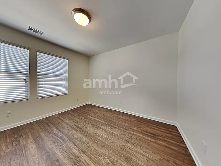 309 Dogwood Cir — Photo 18