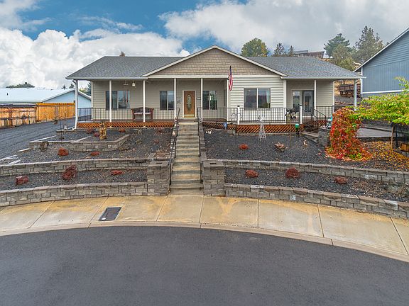 2nd image of 2451 NE Bobbi Pl