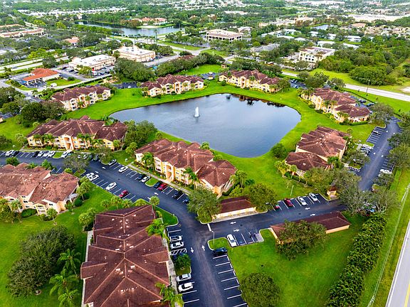 4th image of 251 SW Palm Drive #207