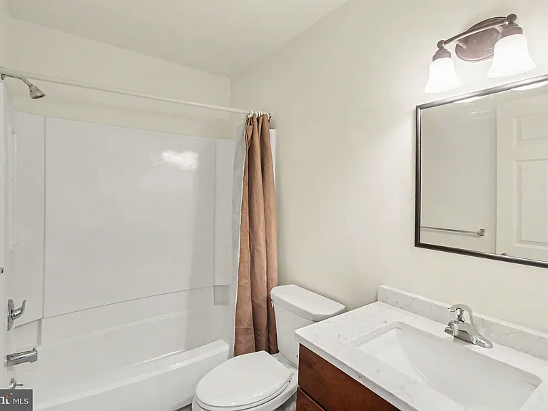 902 Dogwood Ct — Photo 22