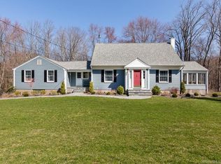 27 Rimmon Hill Rd, Woodbridge, CT 06525